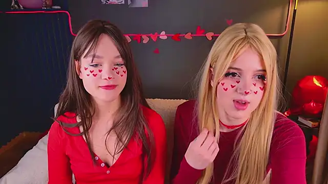 Snapshot of luna_son chatting on February 14, 2026, 6:59 pm luna son online show from February 14, 2026, 6:59 pm