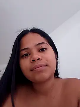 Snapshot of Antonela_19 chatting on September 28, 2025, 1:38 pm Antonela 19 online show from September 28, 2025, 1:38 pm