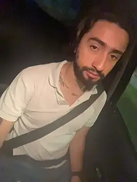 maximusdominus26 online show from November 4, 2025, 8:35 am