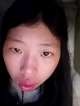 Snapshot of Khanhu_xx chatting on January 19, 2026, 12:58 am Khanhu xx online show from January 19, 2026, 12:58 am