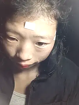 Snapshot of Khanhu_xx chatting on February 2, 2026, 3:38 am Khanhu xx online show from February 2, 2026, 3:38 am