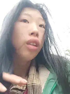 Snapshot of Khanhu_xx chatting on February 10, 2026, 6:17 am Khanhu xx online show from February 10, 2026, 6:17 am