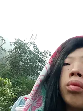 Snapshot of Khanhu_xx chatting on February 14, 2026, 1:35 am Khanhu xx online show from February 14, 2026, 1:35 am