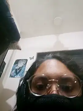 cherriesontop online show from October 3, 2025, 8:28 pm