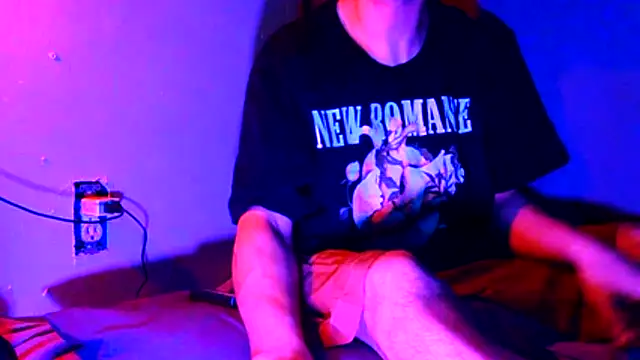 highinhtxx online show from October 24, 2025, 9:22 pm