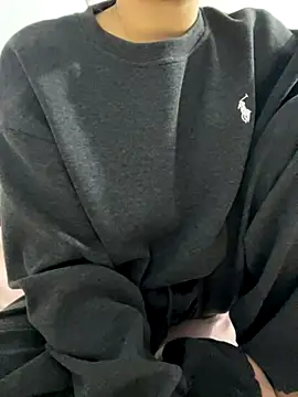 lee ly online show from November 4, 2025, 1:54 pm