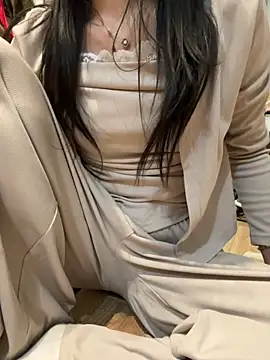 lee ly online show from February 2, 2026, 12:59 pm