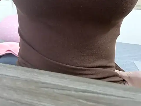 Selena3391 online show from October 2, 2025, 6:15 pm