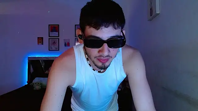 Sebasxxl12 online show from March 16, 2026, 8:35 pm