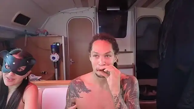 Monk and Mia online show from December 5, 2025, 5:16 am