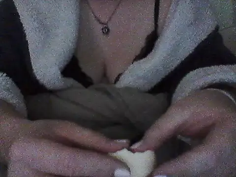 Rajl69x online show from October 4, 2025, 9:02 pm