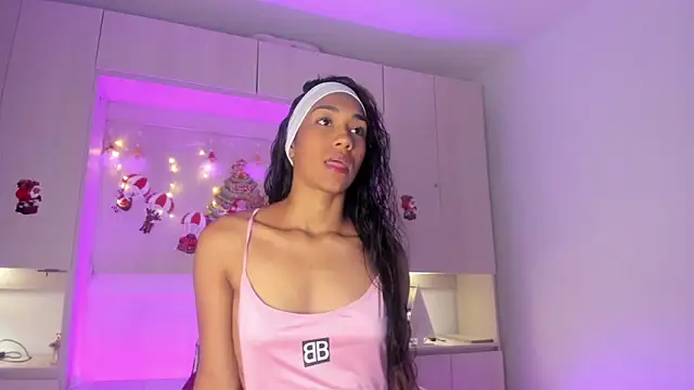 AnahiCollins online show from December 17, 2025, 7:42 pm