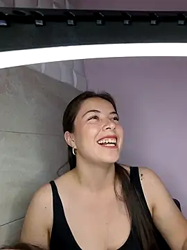 EmmaValencia  online show from October 25, 2025, 9:31 pm