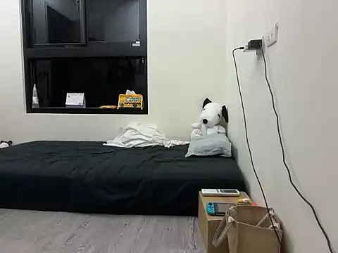 mrcaiziv online show from October 19, 2025, 2:50 pm