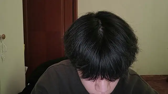 hangzi-0011 online show from February 25, 2026, 4:33 am