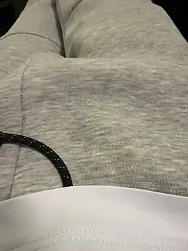 heet1998 online show from March 16, 2026, 11:25 am