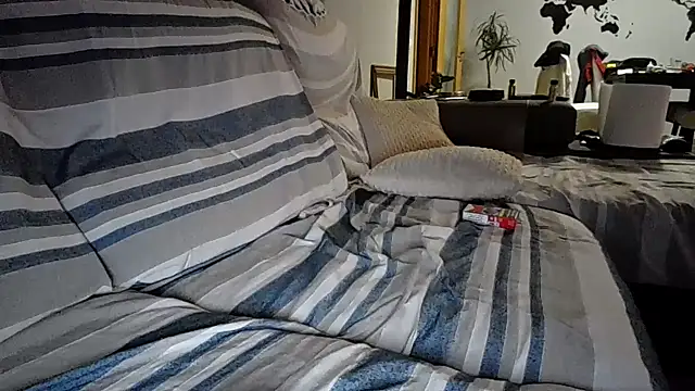 XxvanxX online show from October 21, 2025, 2:12 am