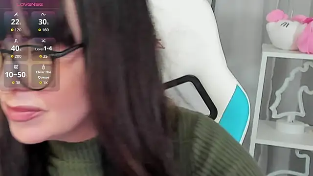 Snapshot of LindaRomero chatting on October 4, 2025, 9:07 am LindaRomero online show from October 4, 2025, 9:07 am