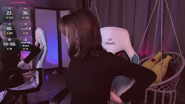 CathyAdams online show from November 11, 2025, 3:39 am