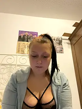 Snapshot of SweetieLina chatting on October 6, 2025, 5:10 pm SweetieLina online show from October 6, 2025, 5:10 pm