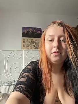 Snapshot of SweetieLina chatting on October 10, 2025, 8:13 am SweetieLina online show from October 10, 2025, 8:13 am