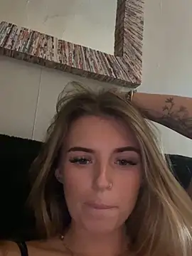 EllieEllxx online show from October 11, 2025, 12:26 pm