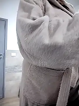 sexyguenda online show from October 9, 2025, 6:39 pm