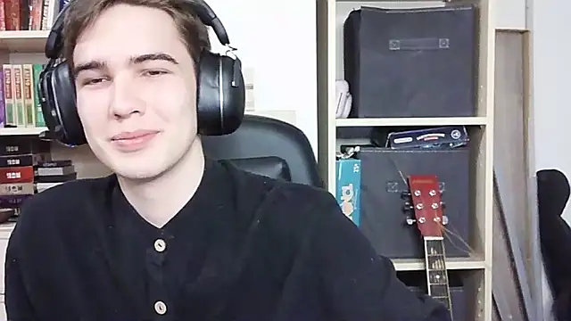 Snapshot of _Chris_Next_Door_ chatting on September 30, 2025, 3:39 pm  Chris Next Door  online show from September 30, 2025, 3:39 pm