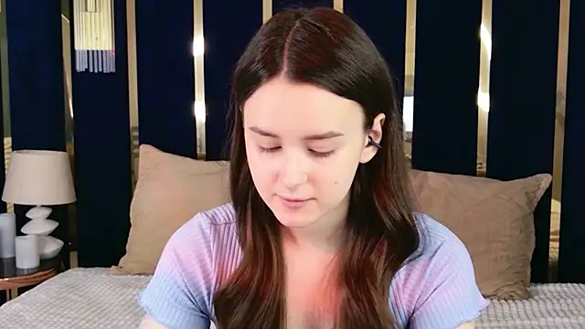 EvaSwen online show from March 28, 2026, 12:49 pm