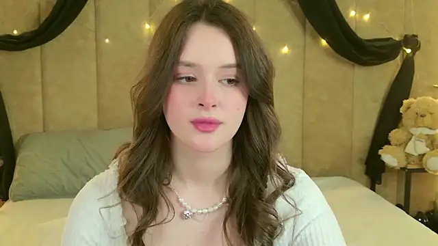 Snapshot of EvaSwen chatting on April 26, 2026, 6:16 pm EvaSwen online show from April 26, 2026, 6:16 pm