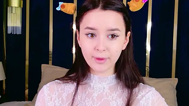 Snapshot of EvaSwen chatting on May 27, 2026, 11:07 am EvaSwen online show from May 27, 2026, 11:07 am
