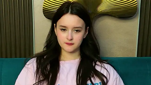 Snapshot of EvaSwen chatting on May 31, 2026, 12:45 pm EvaSwen online show from May 31, 2026, 12:45 pm