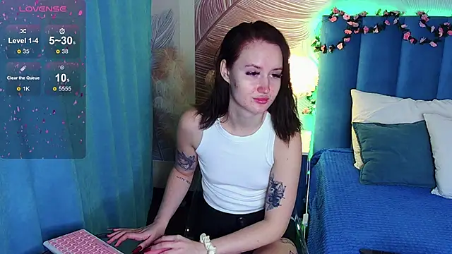 Kendal foxy online show from October 21, 2025, 5:35 pm