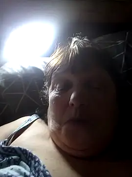 Apeesynka55211 online show from March 1, 2026, 10:01 pm