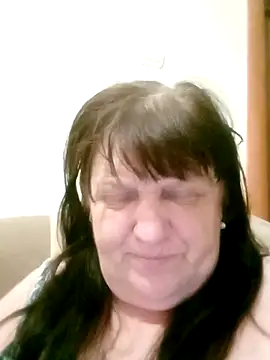 Snapshot of Apeesynka55211 chatting on May 6, 2026, 6:24 pm Apeesynka55211 online show from May 6, 2026, 6:24 pm