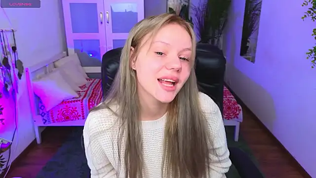 Snapshot of kitten_murray_ chatting on February 6, 2026, 5:45 am kitten murray online show from February 6, 2026, 5:45 am