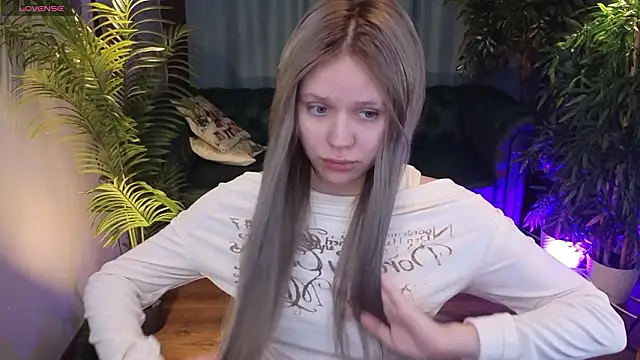 Snapshot of kitten_murray_ chatting on February 7, 2026, 2:10 pm kitten murray online show from February 7, 2026, 2:10 pm