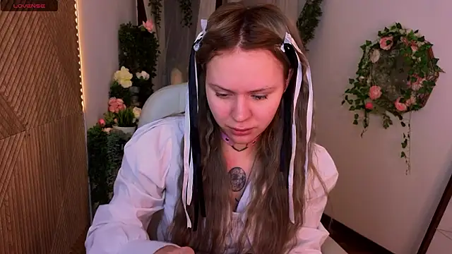 Snapshot of kitten_murray_ chatting on February 9, 2026, 5:44 am kitten murray online show from February 9, 2026, 5:44 am