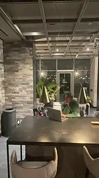 Snapshot of tia___fox chatting on November 9, 2025, 8:01 am tia fox online show from November 9, 2025, 8:01 am