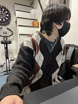 mikan kun st online show from November 13, 2025, 1:15 am