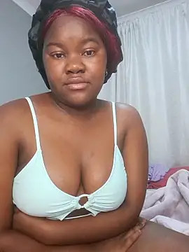 Floree online show from October 7, 2025, 10:51 pm