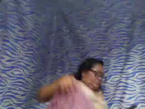 Snapshot of cris_tita chatting on June 20, 2026, 6:11 pm cris tita online show from June 20, 2026, 6:11 pm