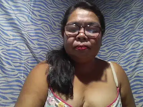 Snapshot of cris_tita chatting on June 25, 2026, 2:54 pm cris tita online show from June 25, 2026, 2:54 pm