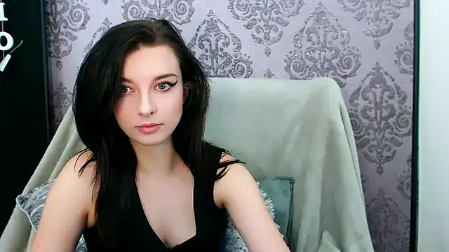 DominantLuna online show from January 13, 2026, 8:47 pm