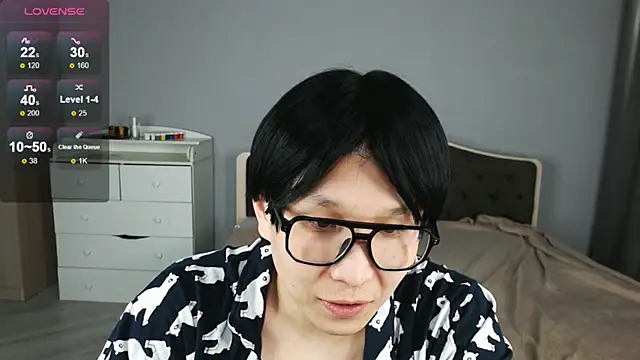 KaiChicken online show from April 8, 2026, 7:58 pm