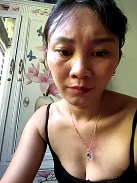 Ami-mi00 online show from October 9, 2025, 6:11 am