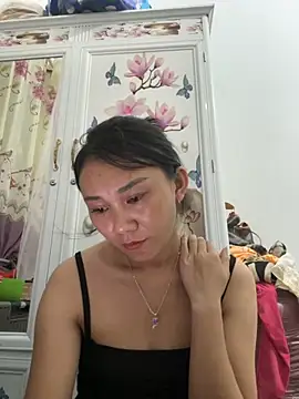 Ami-mi00 online show from October 14, 2025, 5:36 pm