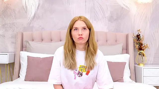 MelissaLiss online show from October 15, 2025, 3:01 pm