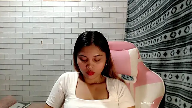 Snapshot of pinay_old_lover chatting on October 16, 2025, 5:30 am pinay old lover online show from October 16, 2025, 5:30 am
