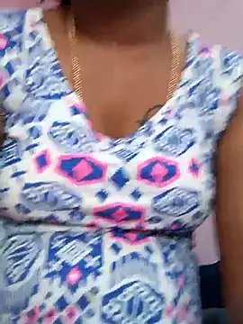 Snapshot of Kanneeswari chatting on November 22, 2025, 2:32 am Kanneeswari online show from November 22, 2025, 2:32 am